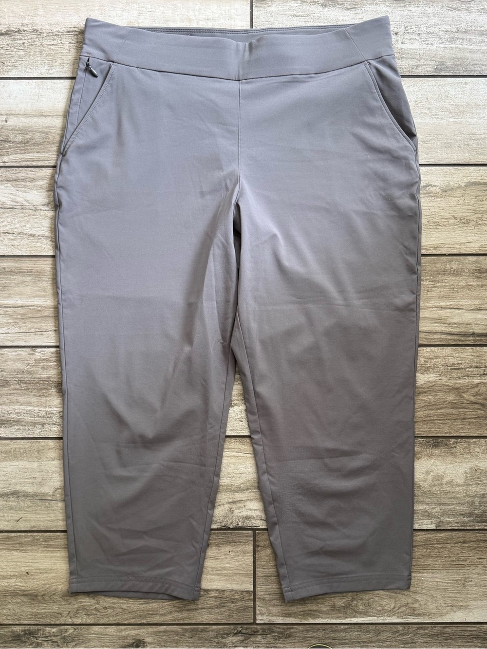 Columbia Women's Straight Leg Active Pants in Light Gray